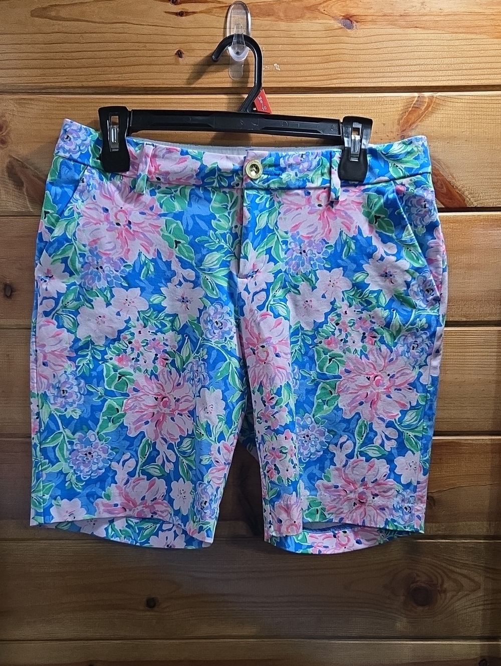 Lilly Pulitzer Blue Floral Bermuda Shorts with Pink and Green Accents Sz 6